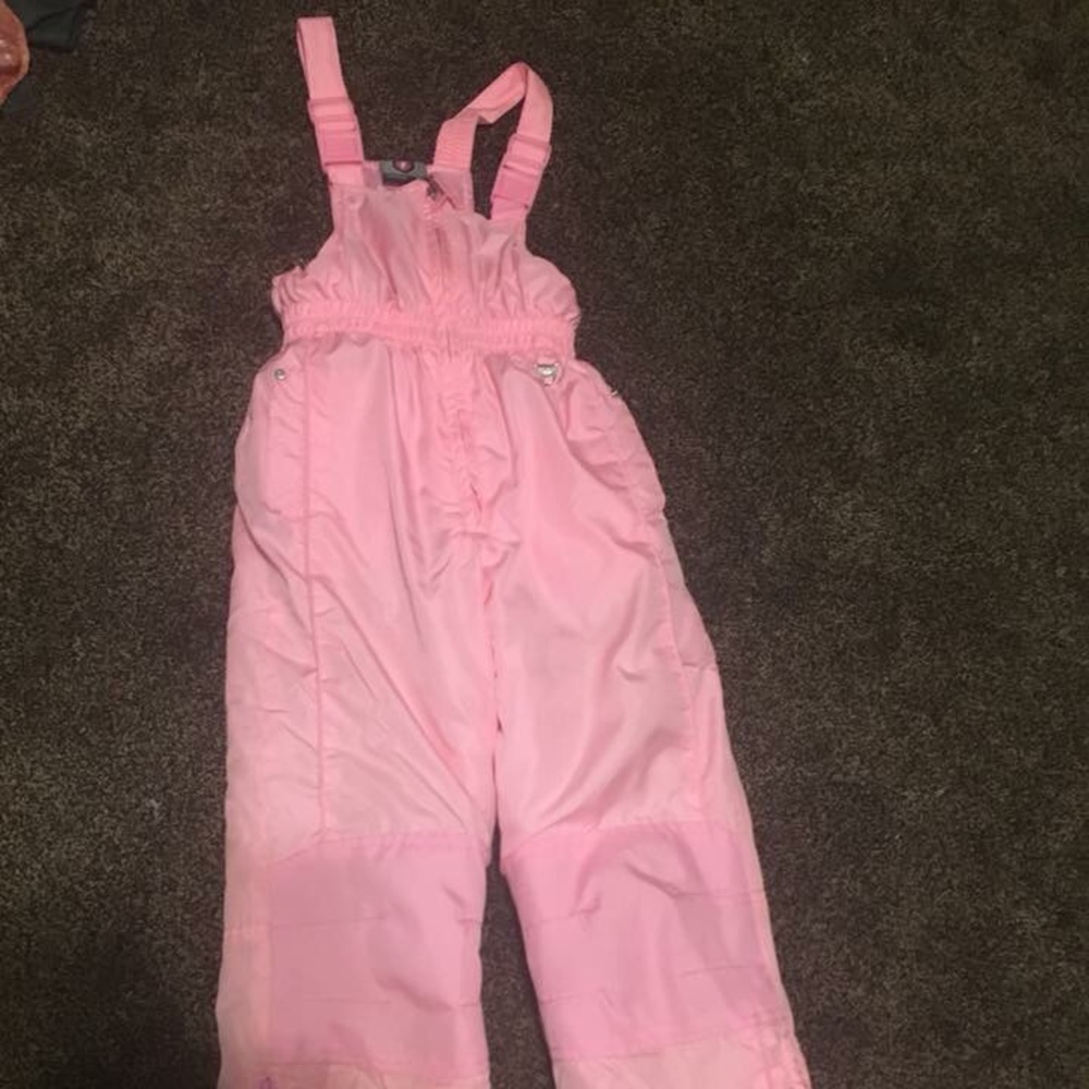 Girls size 6x snowpants.